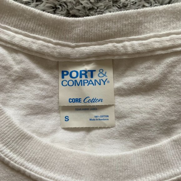 Vintage Western Oregon Wolves T-Shirt. Small. Port & Company. - Picture 6 of 7